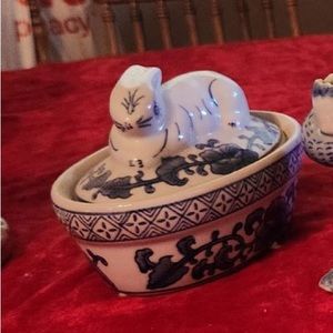 Antique glass top and bottom can hold trinkets